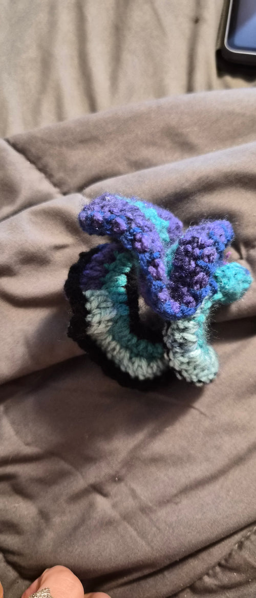 Crochet scrunchie
